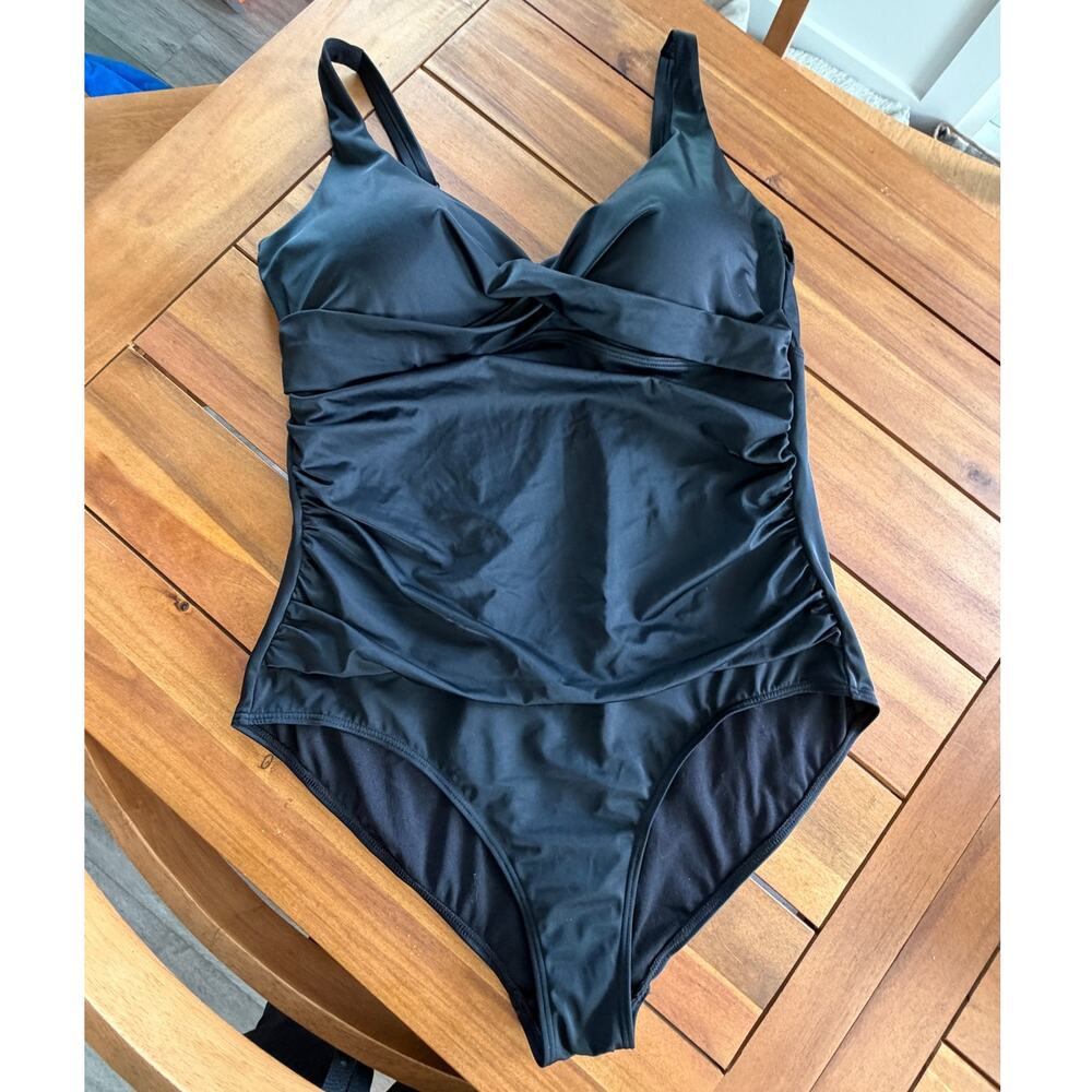 Swimsuits for All V Neck Twist Gathered One Piece Swimsuit Size 20 Black